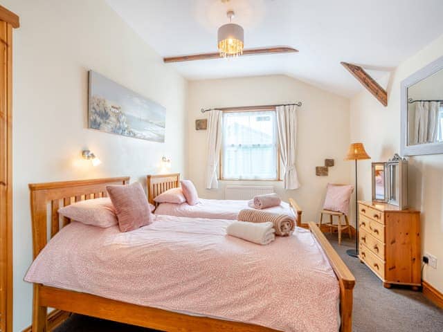 Twin bedroom | Coble Cottage - Keel Lodges, Staithes, near Whitby