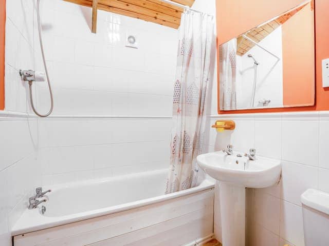 Bathroom | Bo’suns Rest - Keel Lodges, Staithes, near Whitby