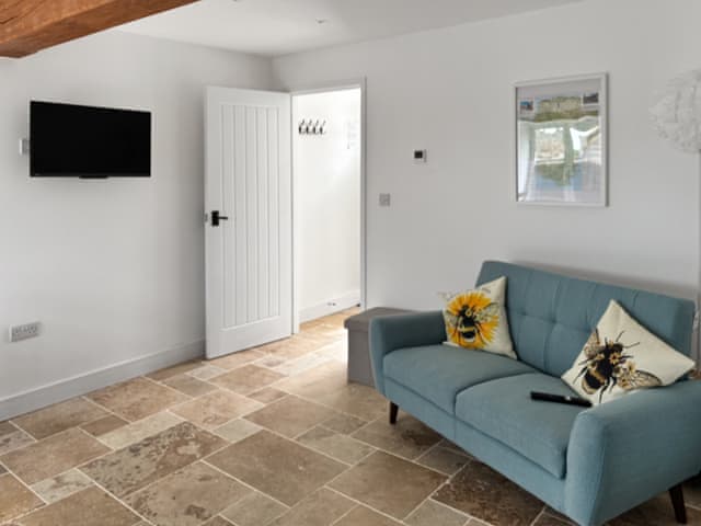 Living area | Bumblebee Cottage - Goldburn Barns, Okehampton