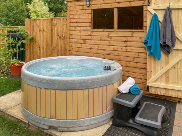 Hot tub | Dippers, Smallburgh