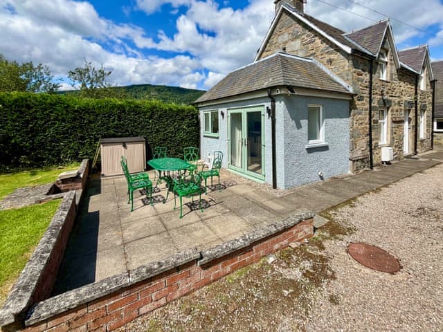 Exterior | Hillview Cottage - Hillview Holidays, Aberfeldy