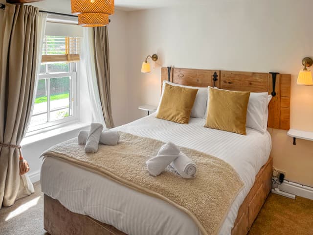 Double bedroom | Wisteria Cottage, Harrogate