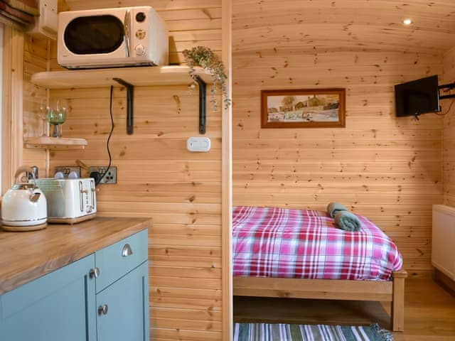 Open plan living space | Ewe Lodge - Shamrock Shepherds Huts, Kirby Misperton