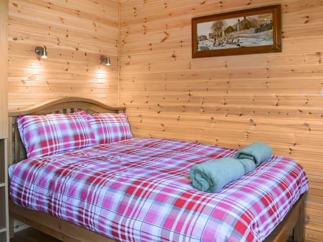 Double bedroom | Ewe Lodge - Shamrock Shepherds Huts, Kirby Misperton