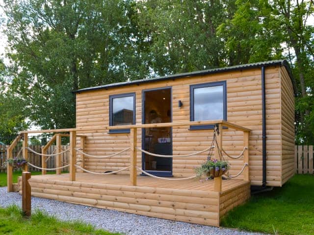Exterior | Ewe Lodge - Shamrock Shepherds Huts, Kirby Misperton