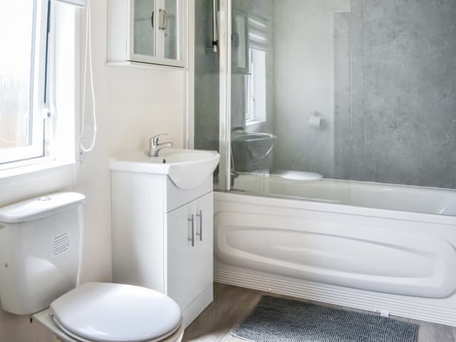 Bathroom | Carol Ann - K&K Holidays, Patrington Haven