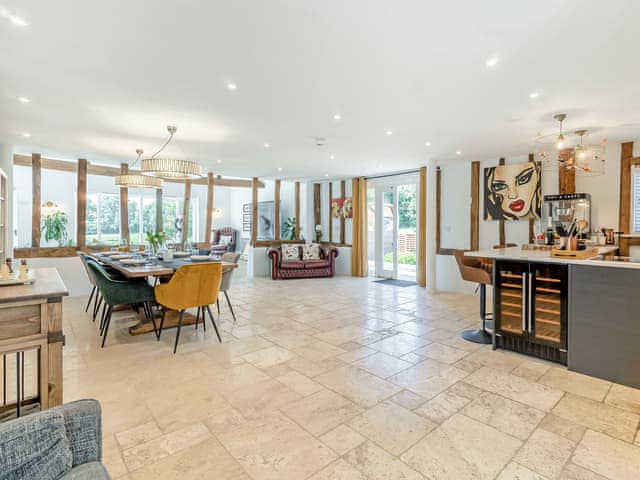 Open plan living space | Granary Barn, Tacolneston