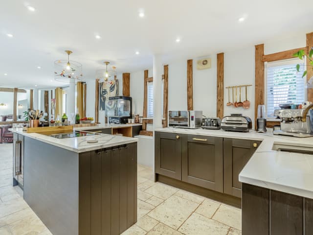 Kitchen area | Granary Barn, Tacolneston