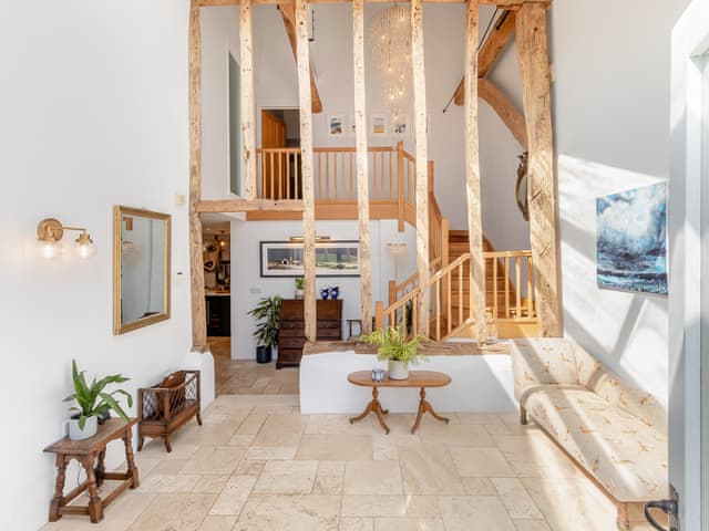 Interior | Granary Barn, Tacolneston