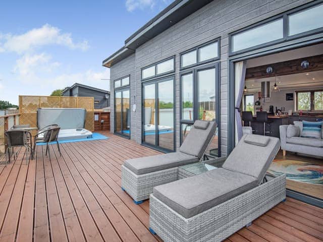 Sitting-out-area | Lakeside Lodge, Tallington Lakes