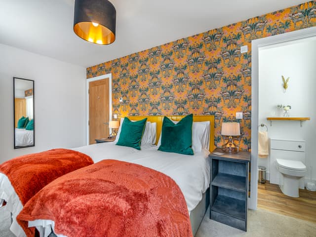 Twin bedroom | Kings Lodge, Bridlington