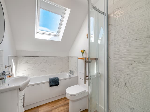 Bathroom | Kings Lodge, Bridlington