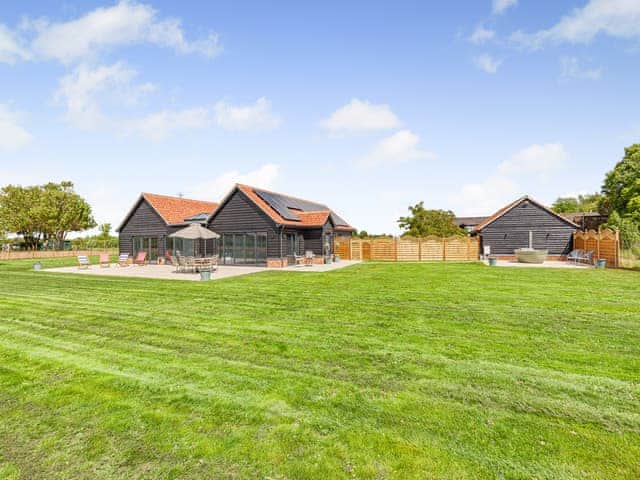 Exterior | The Cartlodge - Doggetts Farm, Rochford