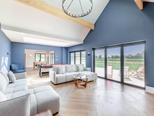 Open plan living space | The Cartlodge - Doggetts Farm, Rochford
