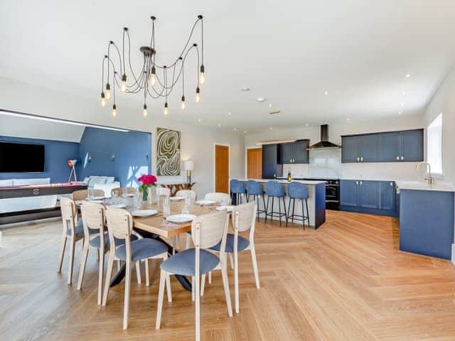 Open plan living space | The Cartlodge - Doggetts Farm, Rochford