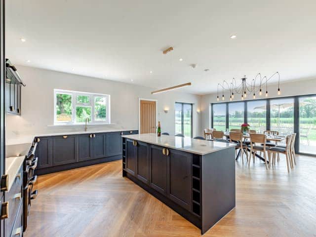 Kitchen area | The Cartlodge - Doggetts Farm, Rochford