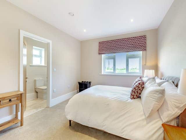 Double bedroom | The Cartlodge - Doggetts Farm, Rochford