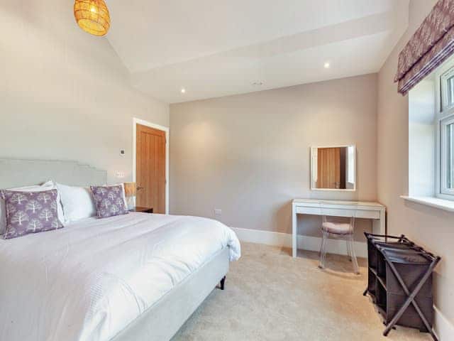 Double bedroom | The Cartlodge - Doggetts Farm, Rochford