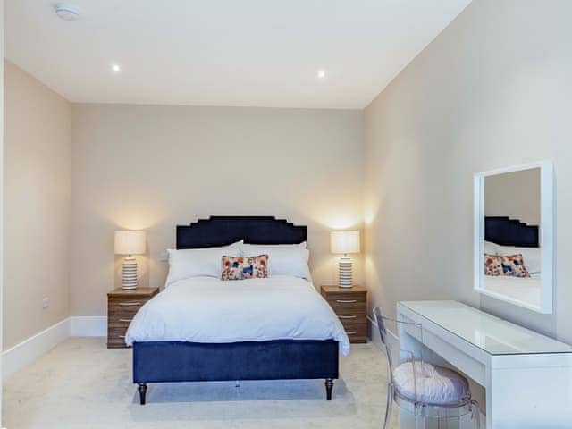 Double bedroom | The Cartlodge - Doggetts Farm, Rochford