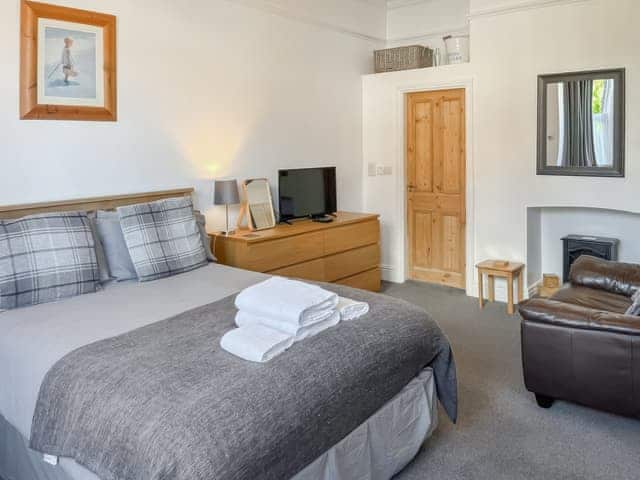 Double bedroom | Treasure Cove - Argyle Retreats, Whitby