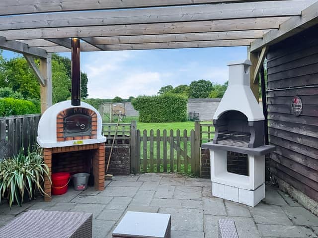 Patio | Egmont Farmhouse - Egmont Farm, Northiam, near Rye