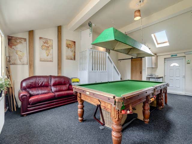 Living/snooker room | Greystones Nawab Annex C - Greystones, Flagg, Buxton