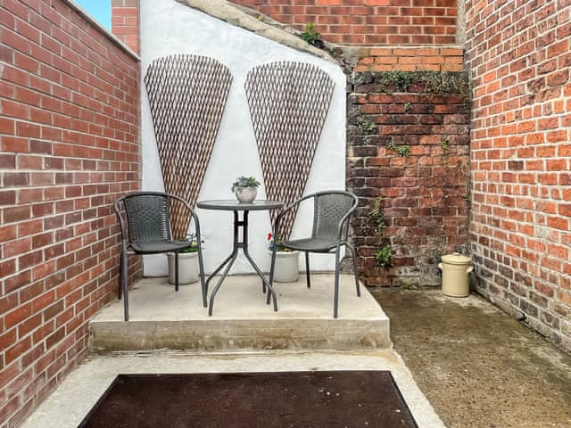 Sitting-out-area | The Salthouse, Sunderland