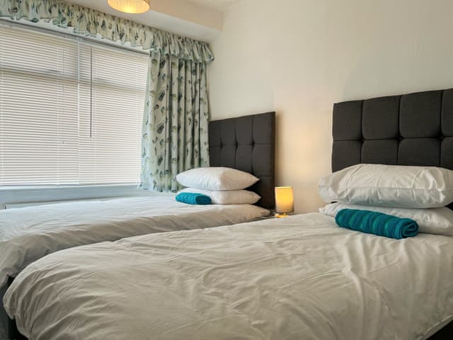 Twin bedroom | Blue Cherry Cottage, Penrith