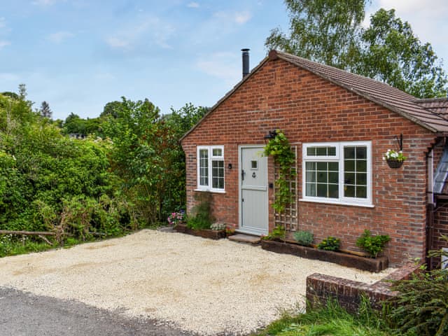 Exterior | Hillside Hideaway, Newnham Forest of Dean