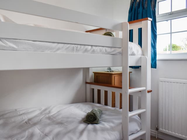 Bunk bedroom | Cayton Cove Cottage, Cayton, near Scarborough