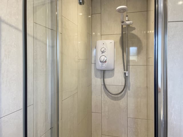Bathroom | Cayton Cove Cottage, Cayton, near Scarborough