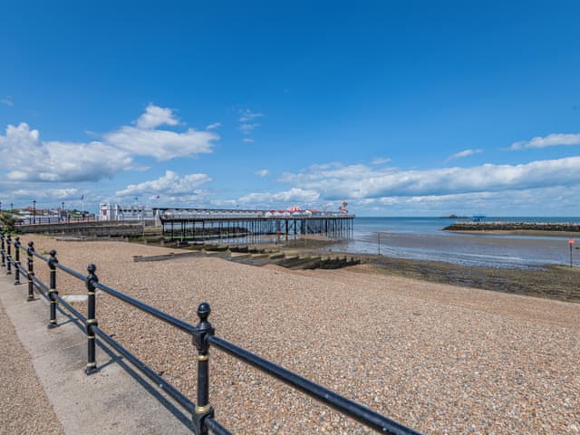 Surrounding area | Richmond Cottage, Herne Bay