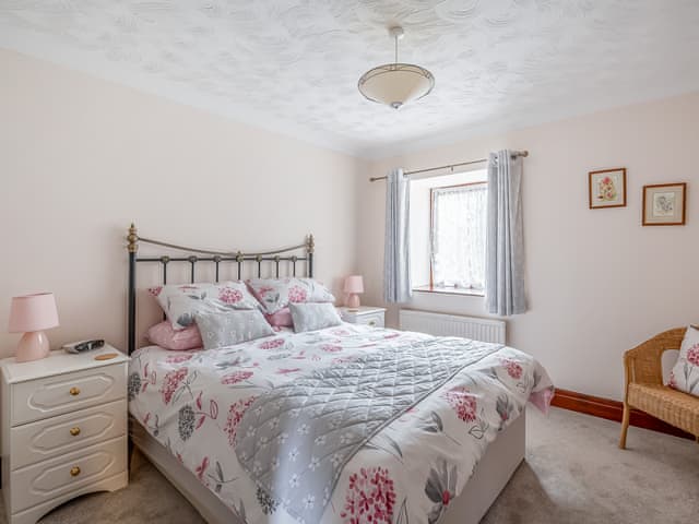 Double bedroom | Barn Cottage - Keld Head Farm Holiday Cottages, Pickering