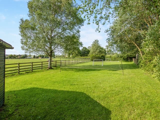 Garden and grounds | Barn Cottage - Keld Head Farm Holiday Cottages, Pickering