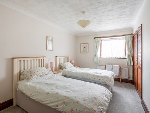 Twin bedroom | Mill Cottage - Keld Head Farm Holiday Cottages, Pickering