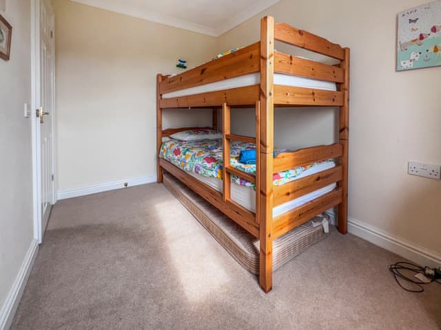Bunk bedroom | Alder Lodge, Sedgeford