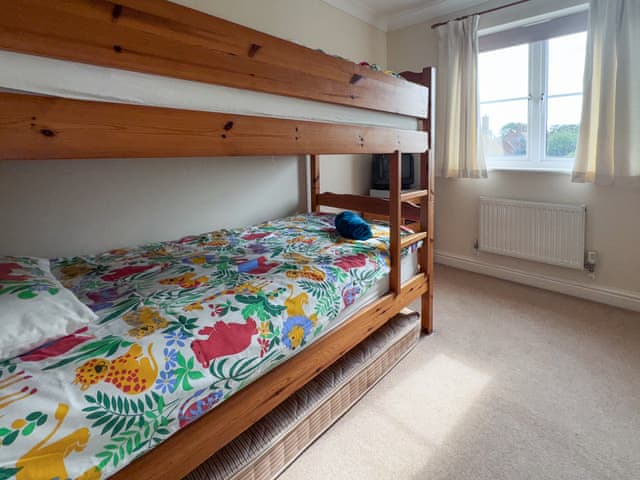 Bunk bedroom | Alder Lodge, Sedgeford