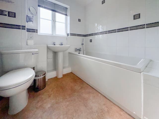 Bathroom | Alder Lodge, Sedgeford