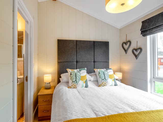 Double bedroom | 4 Lakeside Lodge, Windermere and Troutbeck Bridge
