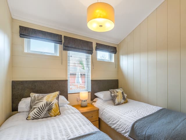 Twin bedroom | 4 Lakeside Lodge, Windermere and Troutbeck Bridge