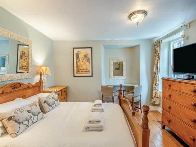 Double bedroom | Howe Cottage, Bowness-on-Windermere