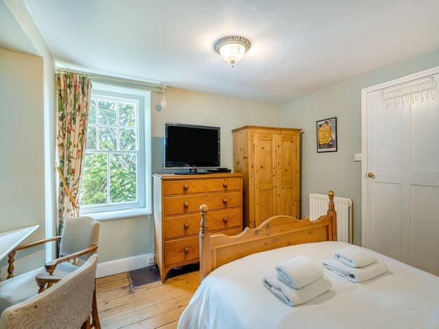Double bedroom | Howe Cottage, Bowness-on-Windermere
