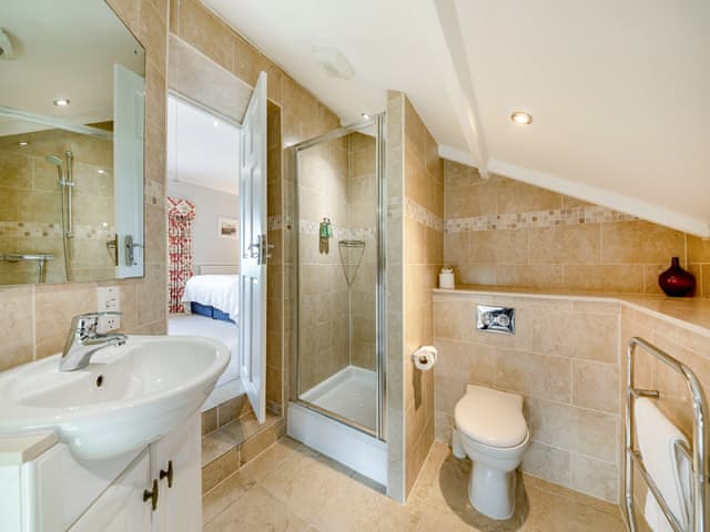 En-suite | Doxford House - Doxford Cottages, Doxford, near Embleton