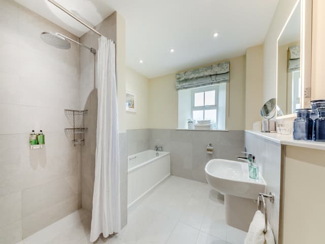 En-suite | Nightfold - Doxford Cottages, Doxford, near Embleton