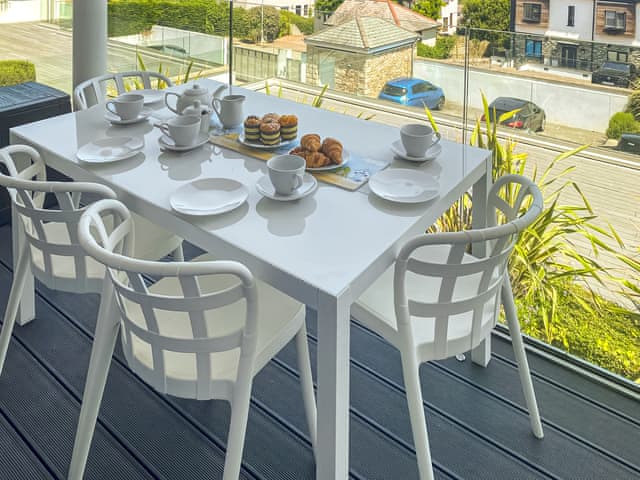 Terrace | White Crest, St Ives