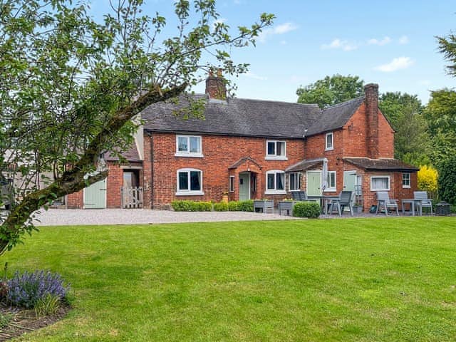 Secluded back garden | Brynfields, Shirley, near Ashbourne