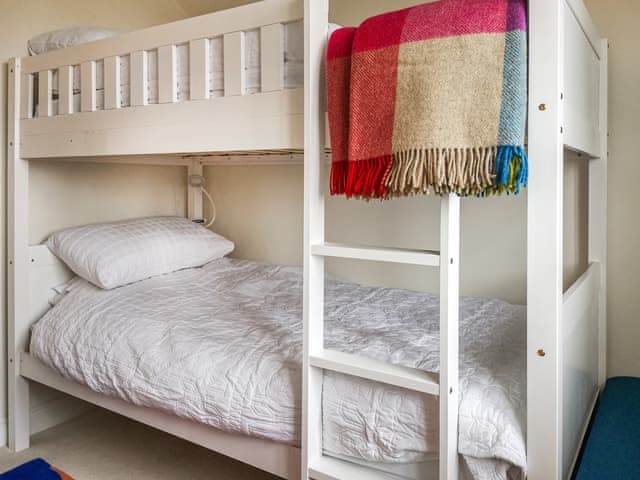 Bunk bedroom | Alscott Cottage, Barnstaple
