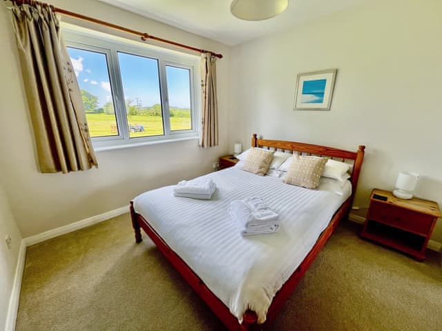 Double bedroom | Hawthorn Apartment - Moorhead Country Holidays, Woolfardisworthy, Clovelly