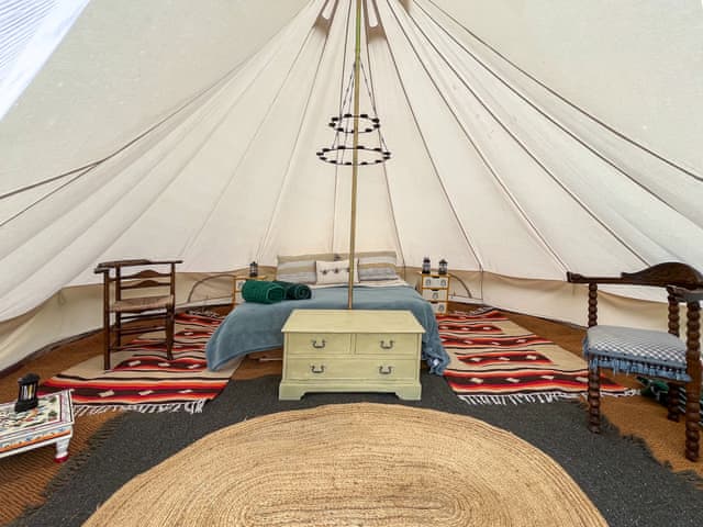 Interior | Barn Owl - Moat Farm Glamping, Shadowhurst, near Ashford