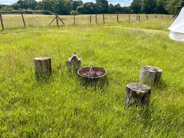 Outdoor | Barn Owl - Moat Farm Glamping, Shadowhurst, near Ashford